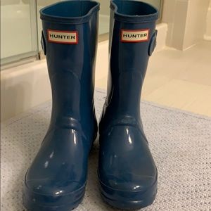 Blue hunter rain boots